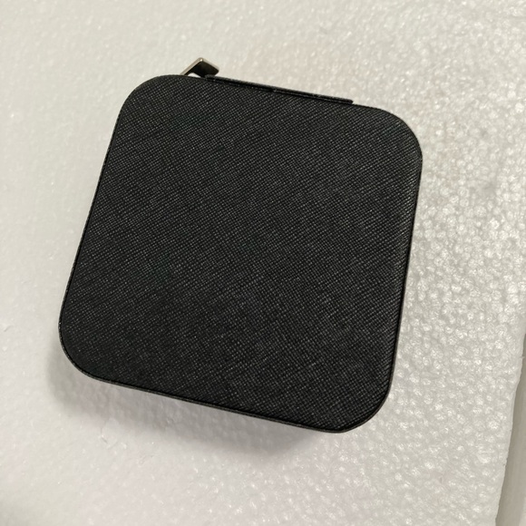 Black Jewelry Organizer - Picture 4 of 8